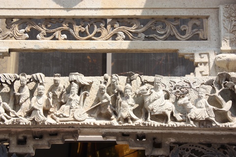 bangkok-wat-pho-stupa-sculpted-details