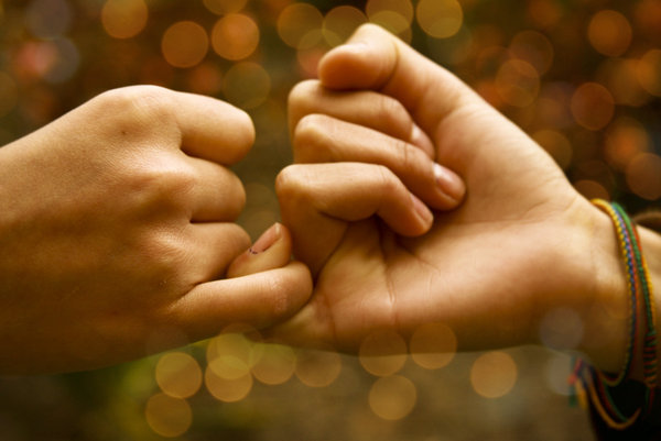 Featured image for: 100 Ways To Live A Better Life – 47. Make A Promise To A Close Person And Keep It